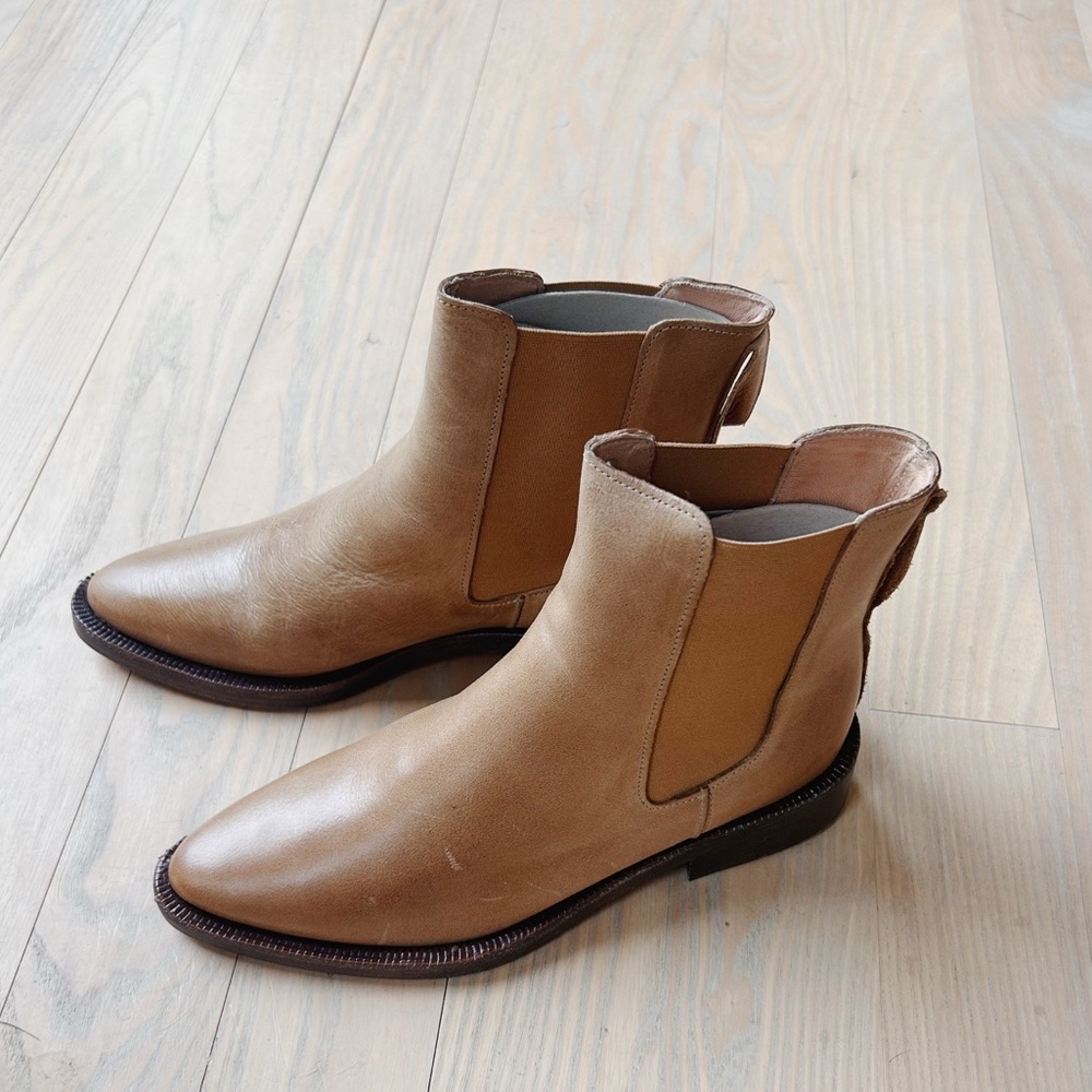 Either / Or Chelsea Boots - Size 8